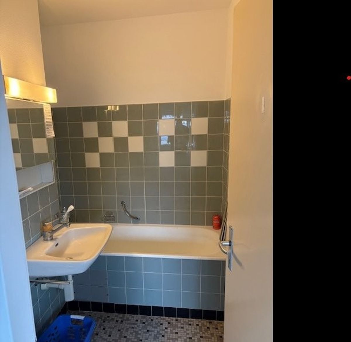 À saisir ! Charmant studio avec vue imprenable à Sion ! - 4