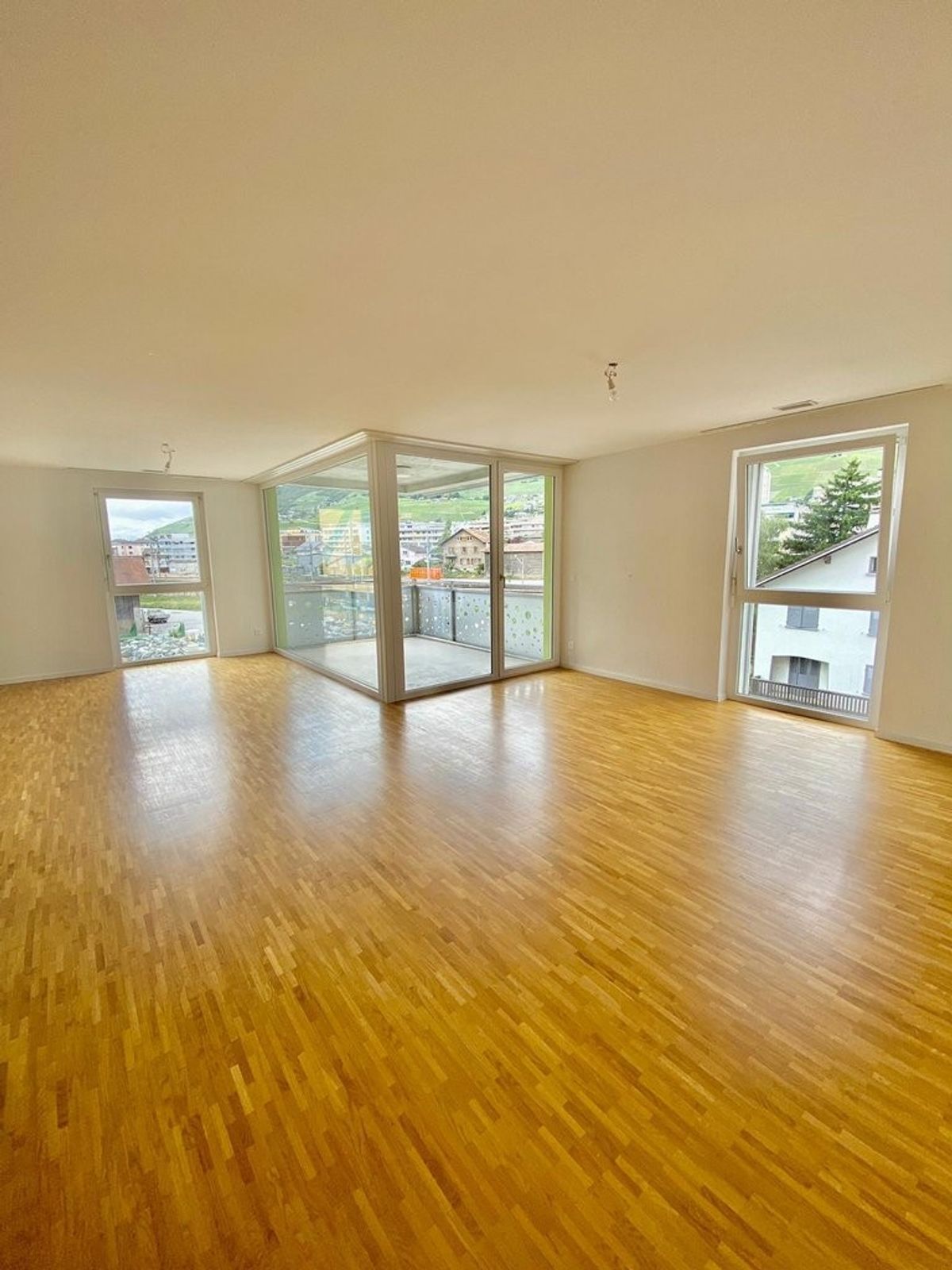 A saisir ! Superbe appartement proche du centre-ville de Sierre ! - 5