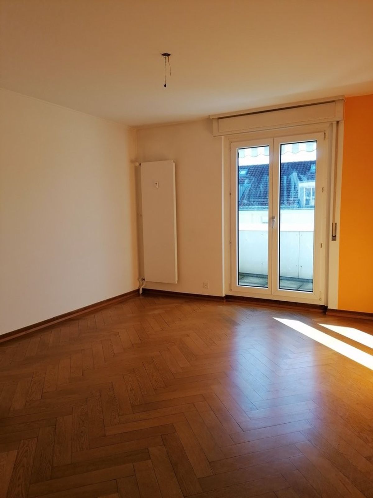 Charmante 2.5-Zimmerwohnung mit grossem Balkon! - 4