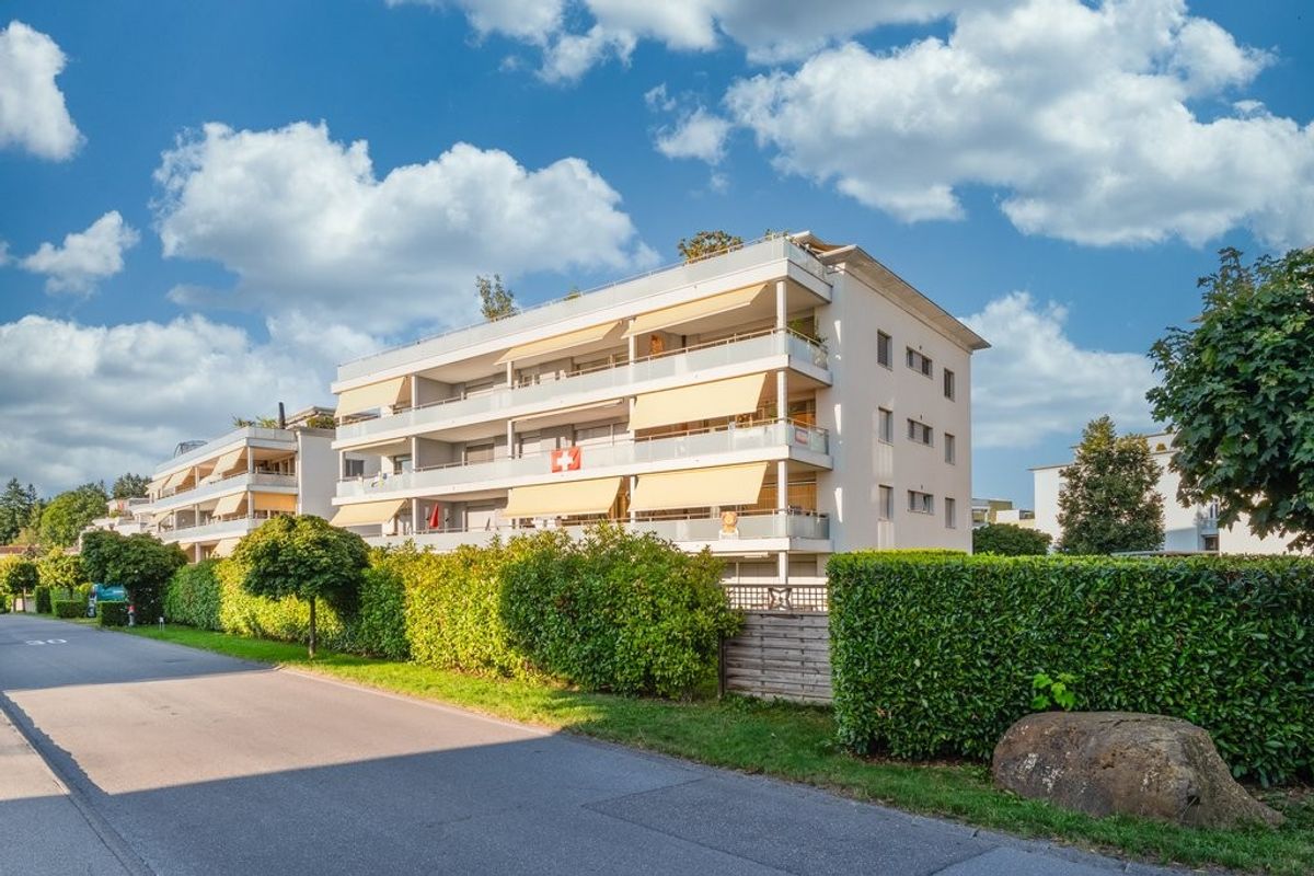 helle, familienfreundliche Wohnung im Grünen! - 0