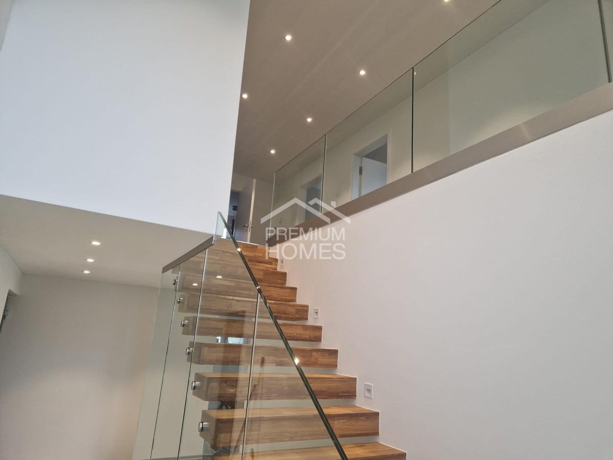Premium Wohnen mit Pool, Galerie und Sonnenterrasse - 10