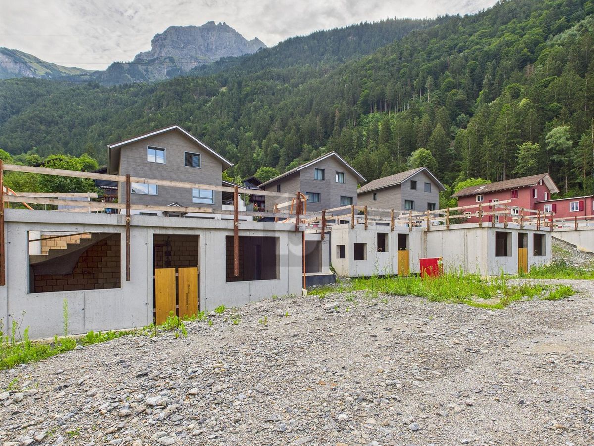 HOCHWERTIGER ERSTBEZUG MIT EINLEGERWOHNUNG - 4