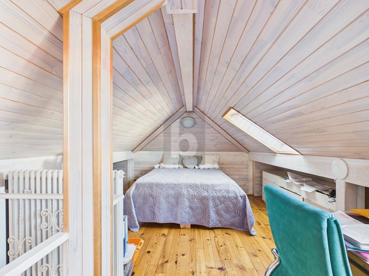 BELLE VILLA RÉNOVÉE AVEC 3 APPARTEMENTS ET JARDIN - 3