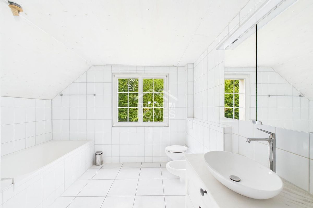 Pool, Garten, Privatsphäre - exklusive Liegenschaft mit Stil - 4