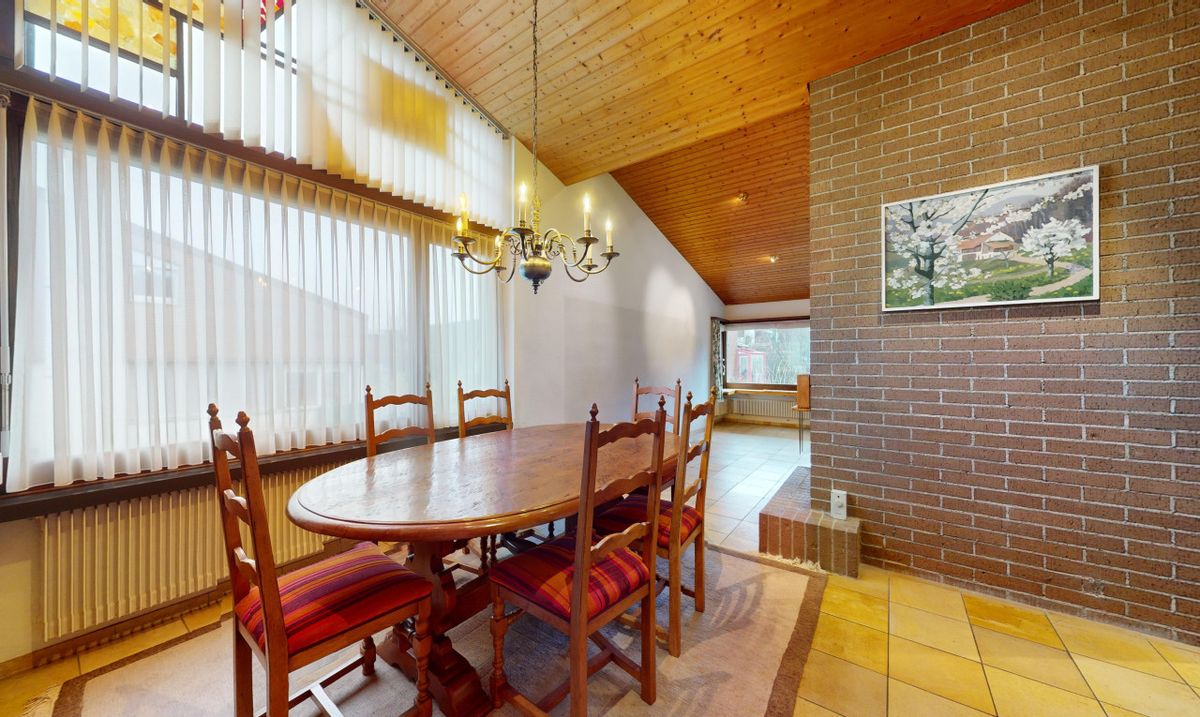 Detached Family Home on 1,135 m² Plot in a Quiet Location - 8