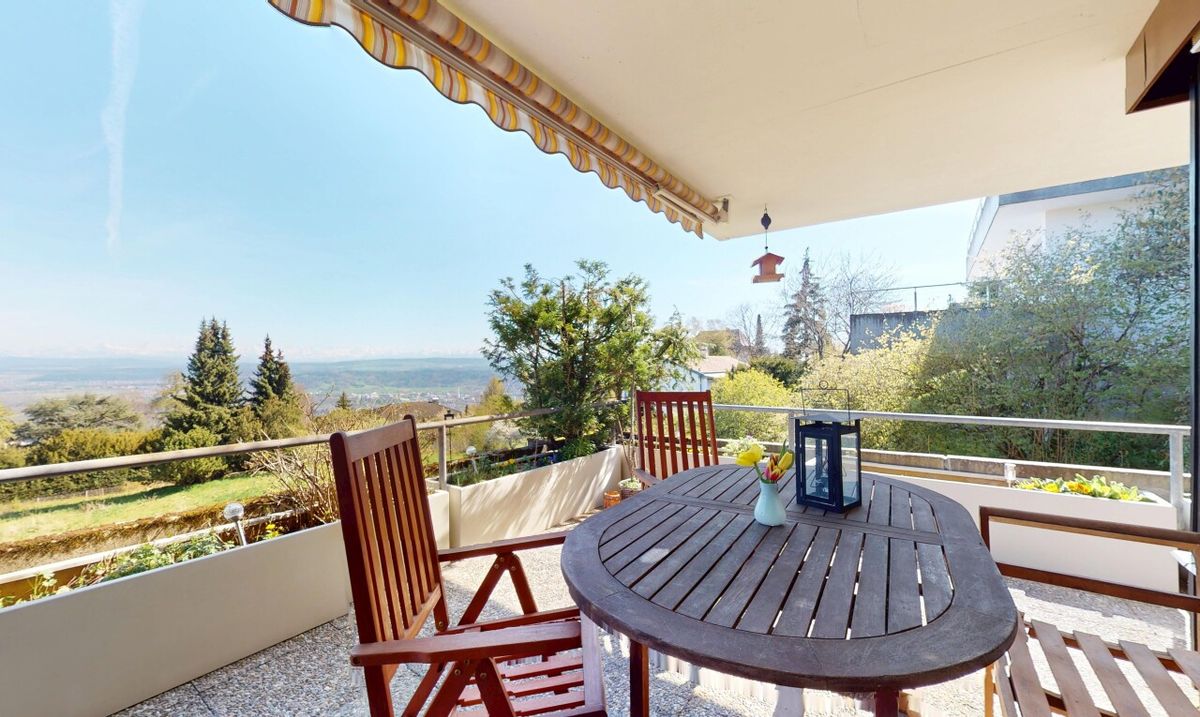 Spacious Terrace Apartment with Stunning Views in Evilard - 0