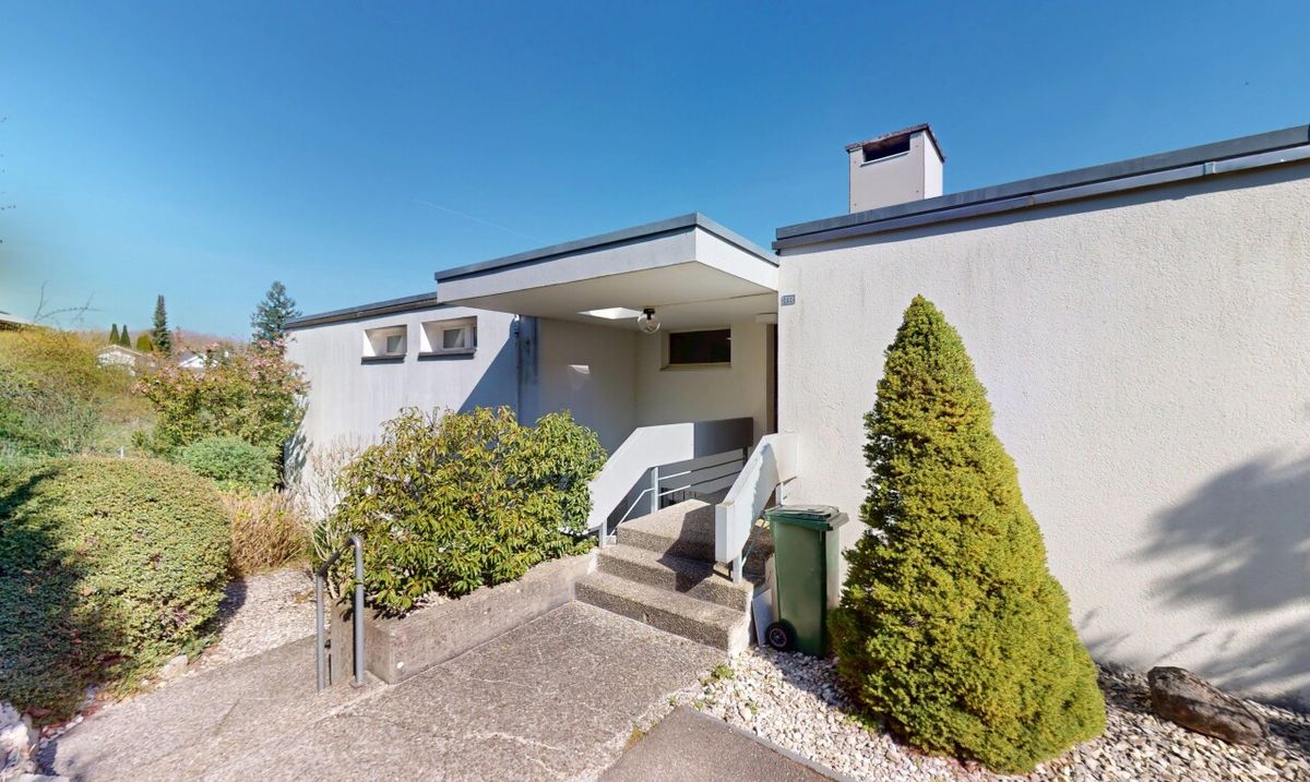 Spacious Terrace Apartment with Stunning Views in Evilard - 3