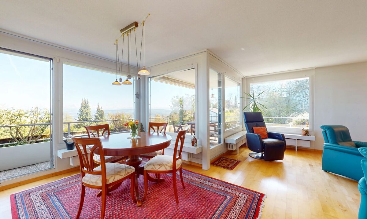 Spacious Terrace Apartment with Stunning Views in Evilard - 4