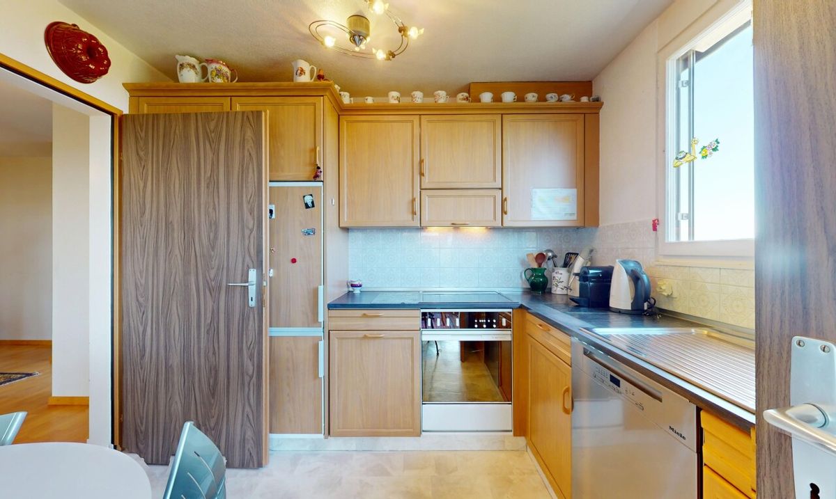 Spacious Terrace Apartment with Stunning Views in Evilard - 6