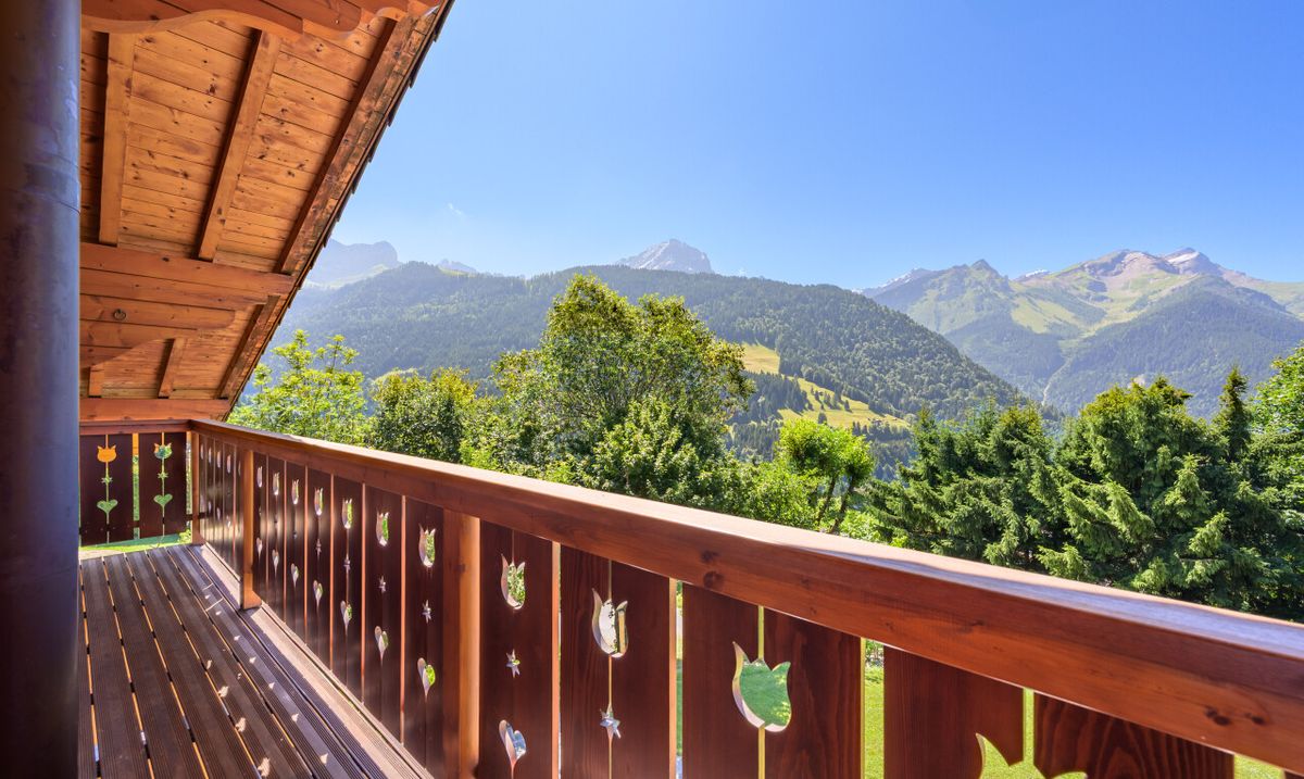 "La Bonne Étoile" – Chalet including 3 buildable plots - 1