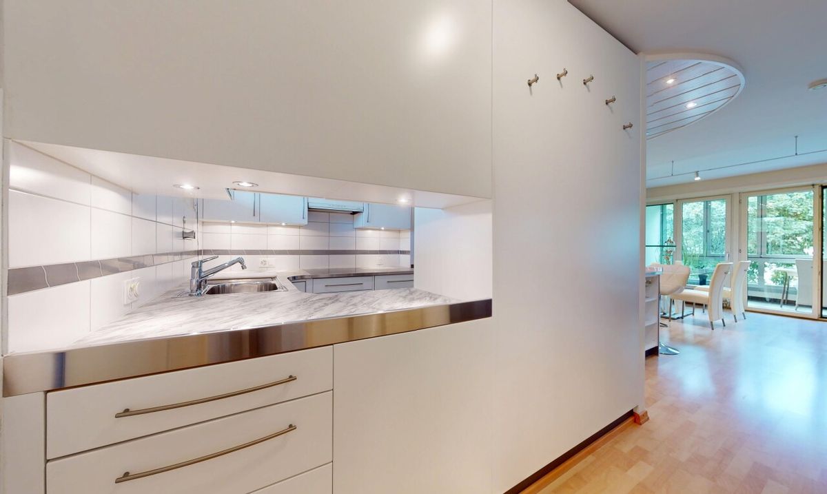 Maisonette Apartment with 2 Balconies, Garage and Green Views - 2