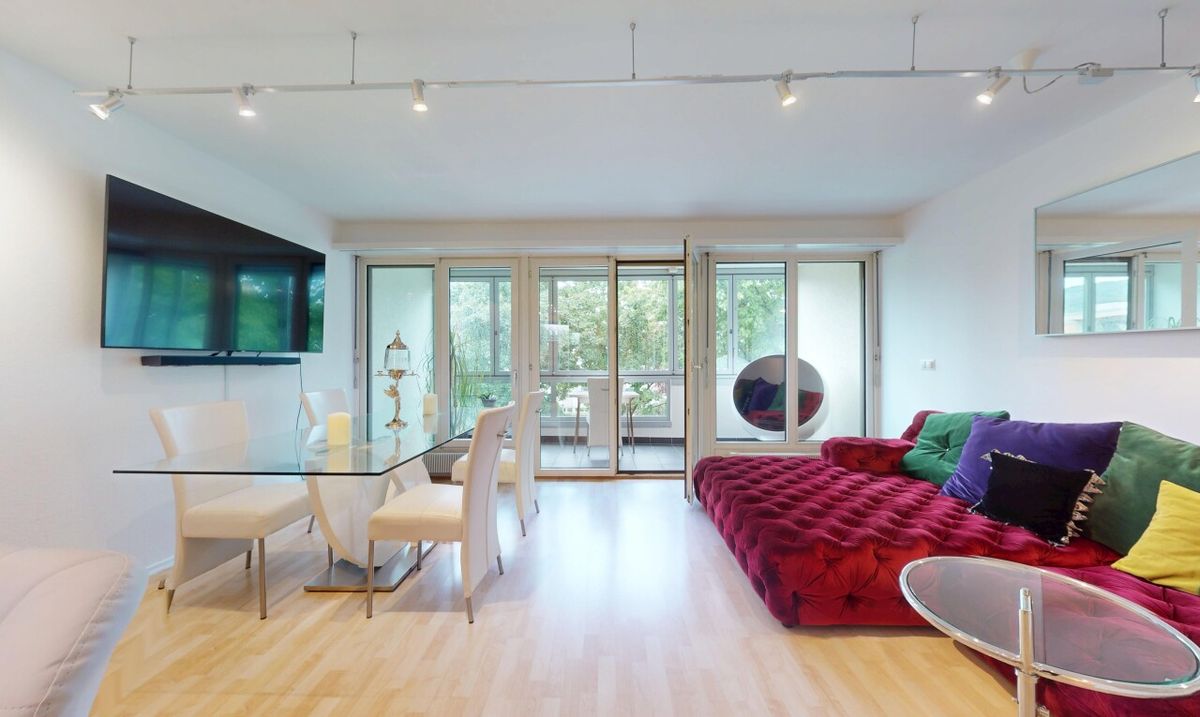 Maisonette Apartment with 2 Balconies, Garage and Green Views - 3