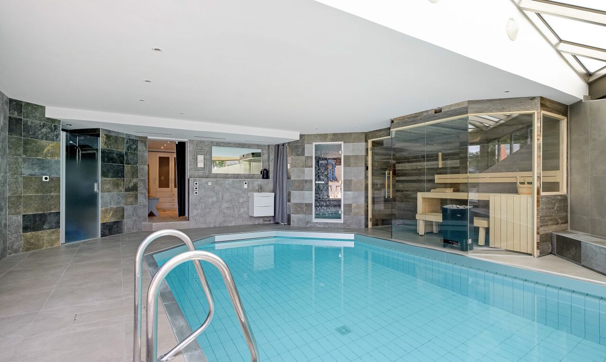 Elegant Villa with Private Spa near Lausanne - 0