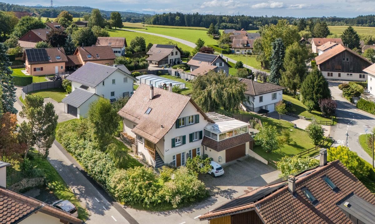 Elegant Villa with Private Spa near Lausanne - 9