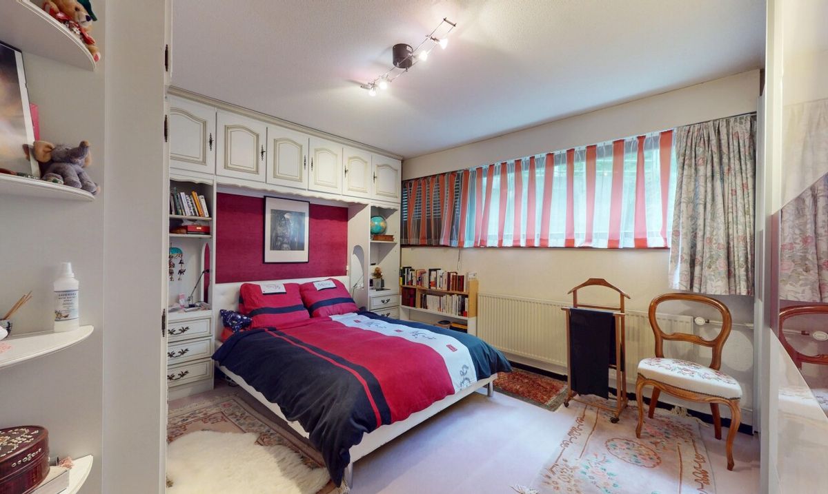 4.5-room apartment with garden, mountain view, and garage - 3