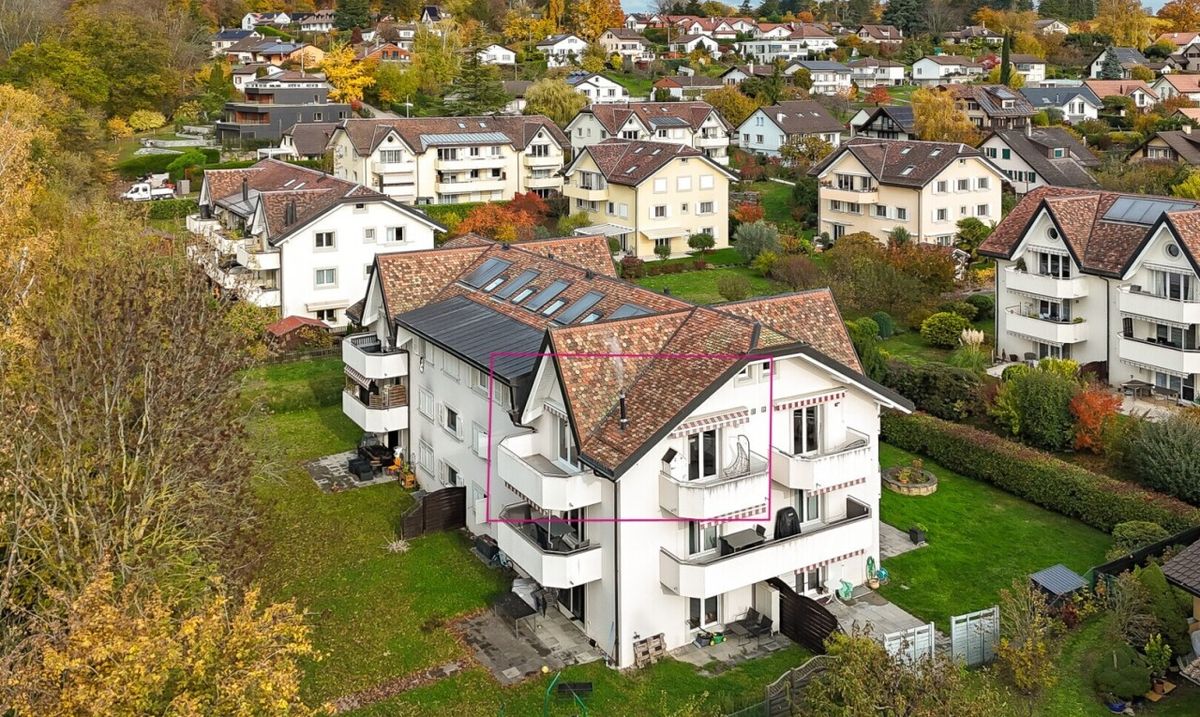 Top-Floor Duplex in Lonay - Small High-end Condominium - 1