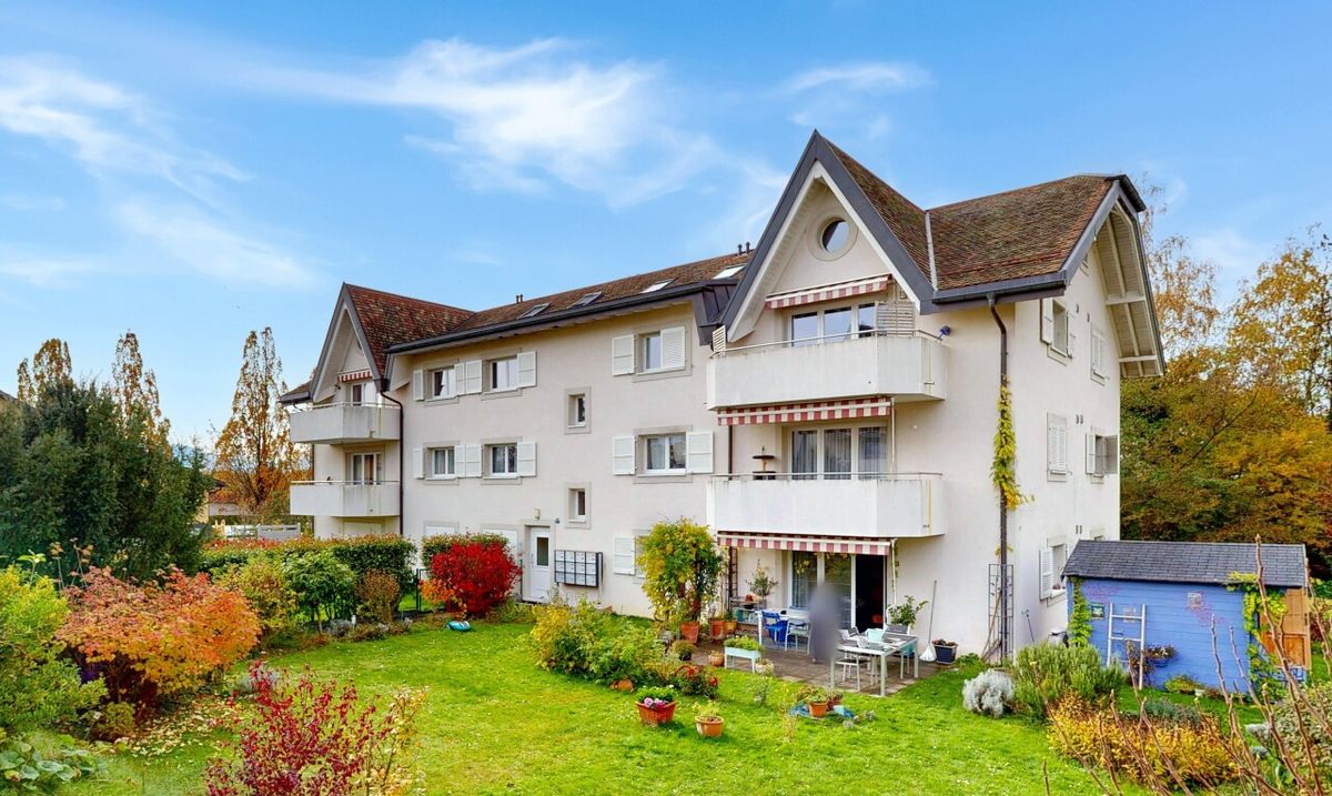 Top-Floor Duplex in Lonay - Small High-end Condominium - 11