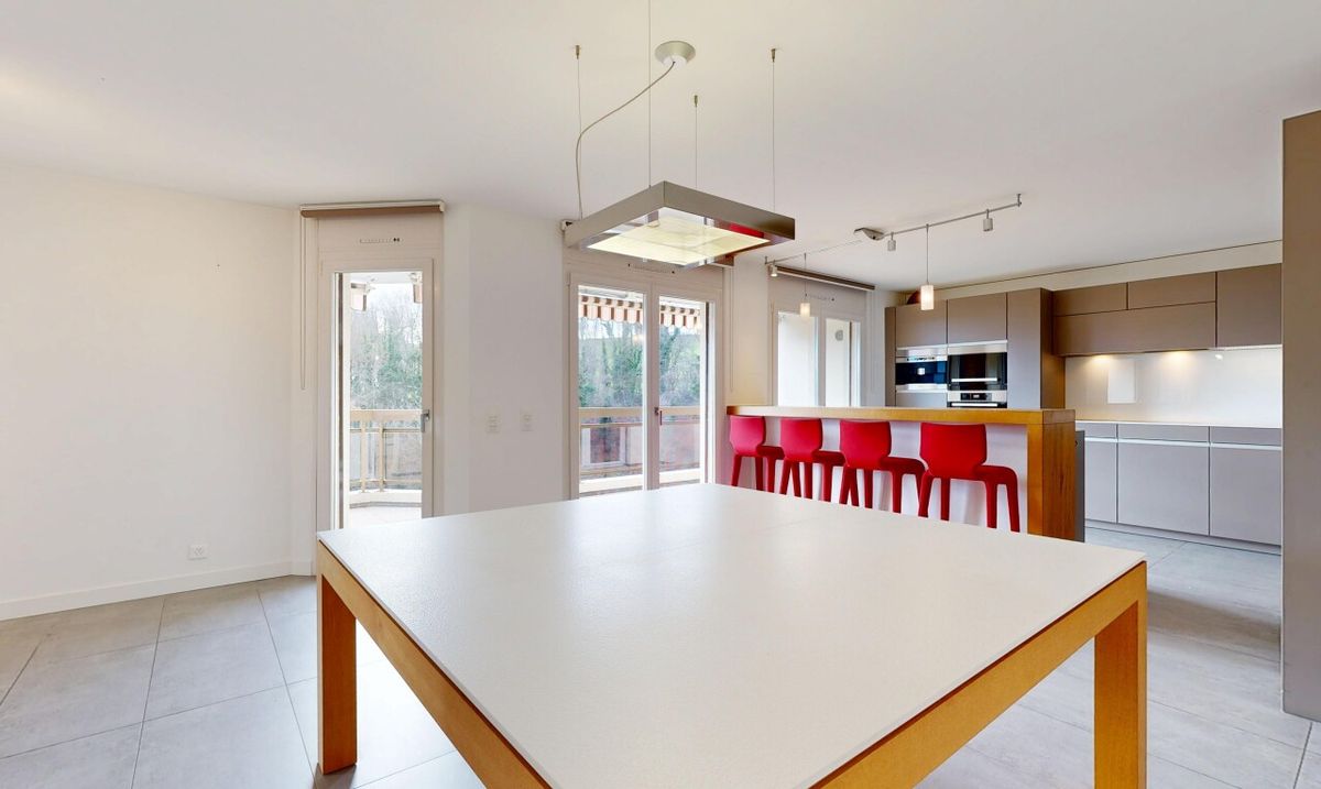 Large 7.5-room duplex apartment in a peaceful location in Chexbres - 9