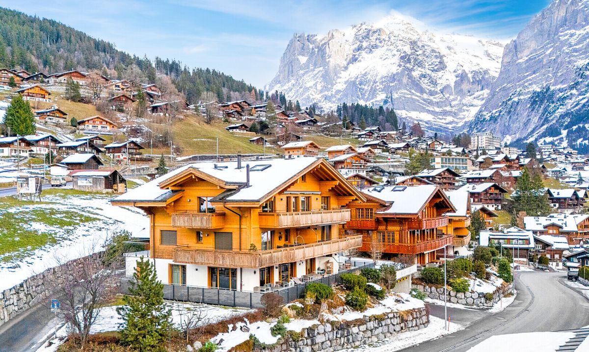 Exceptional Alpine lifestyle facing the Eiger Express - 1