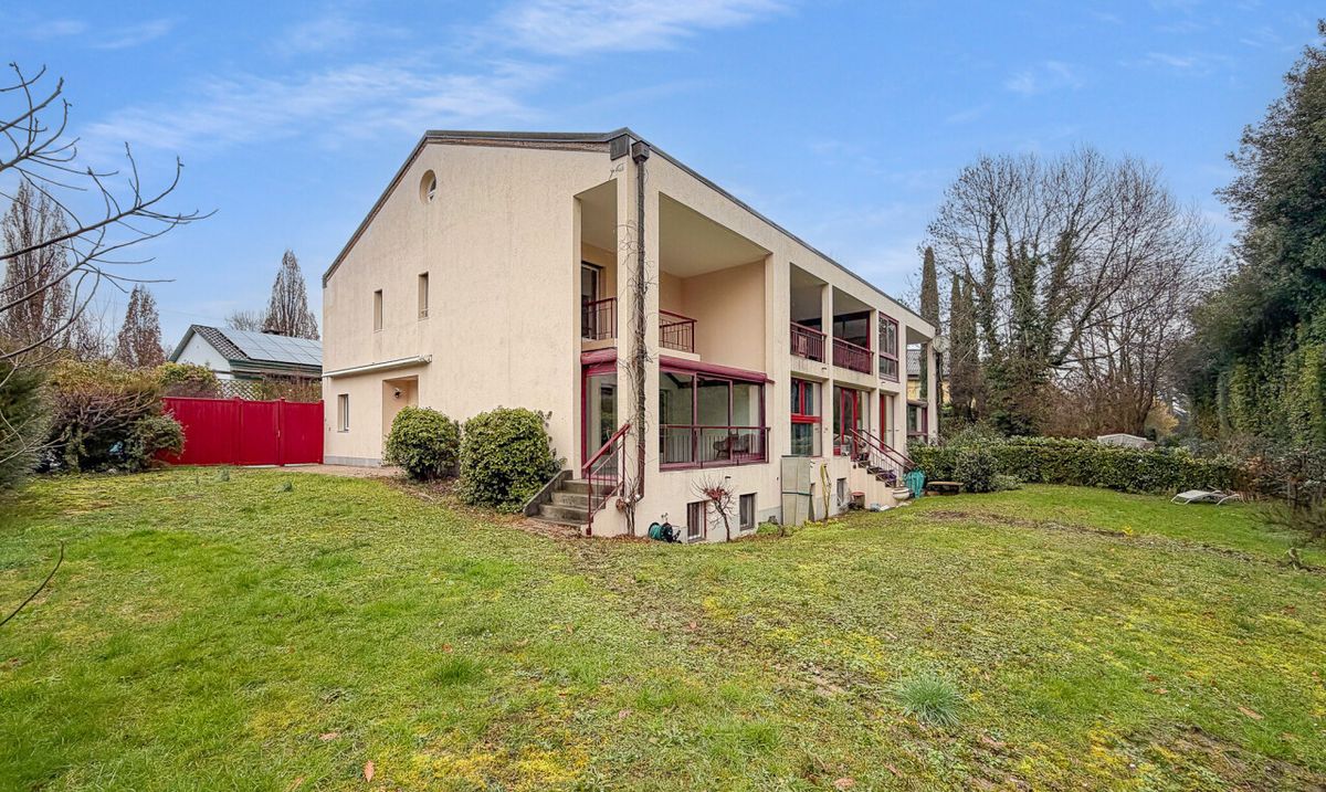 Maison mitoyenne d'angle in à Bellevue - 0