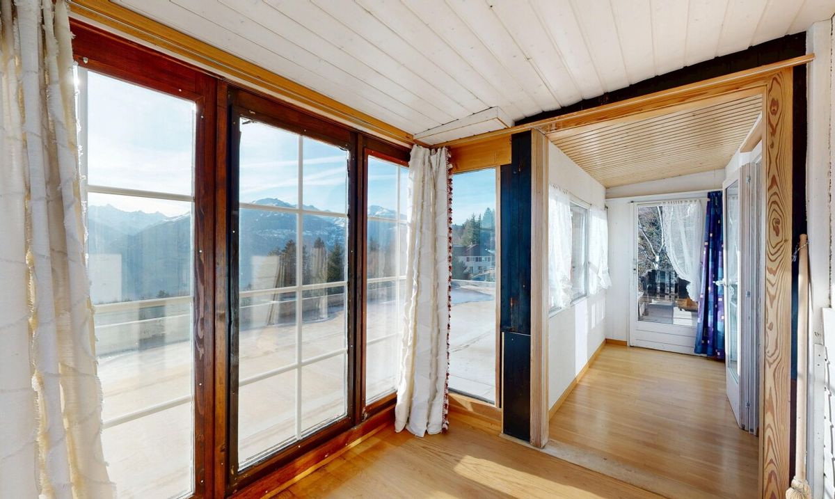 South-Facing Building – Prime Potential Crans-Montana - 1