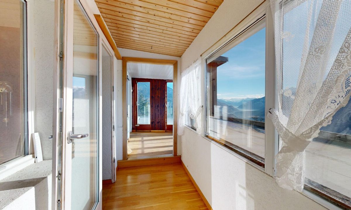 South-Facing Building – Prime Potential Crans-Montana - 3