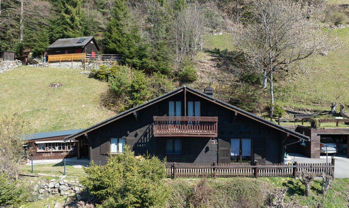 Chalet in à Dorénaz - 1