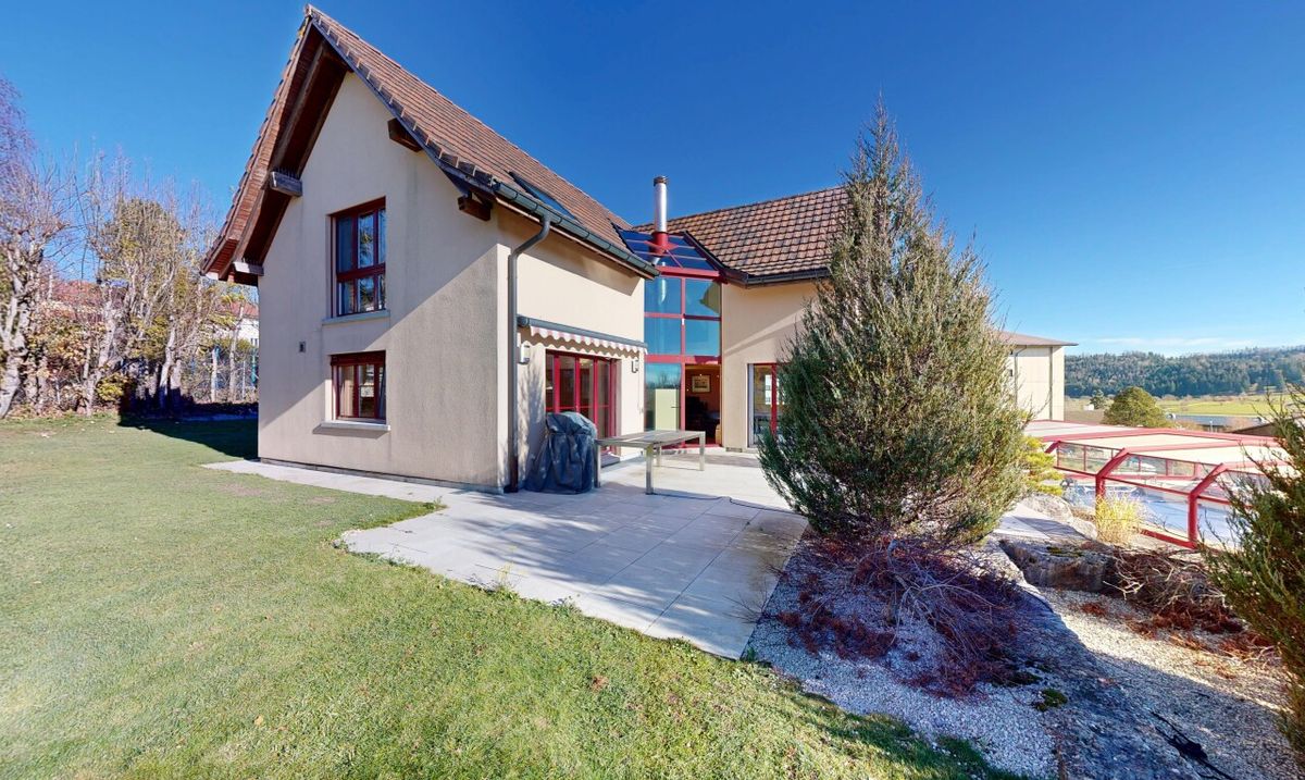 Family home with panoramic views, pool & large garden - 0