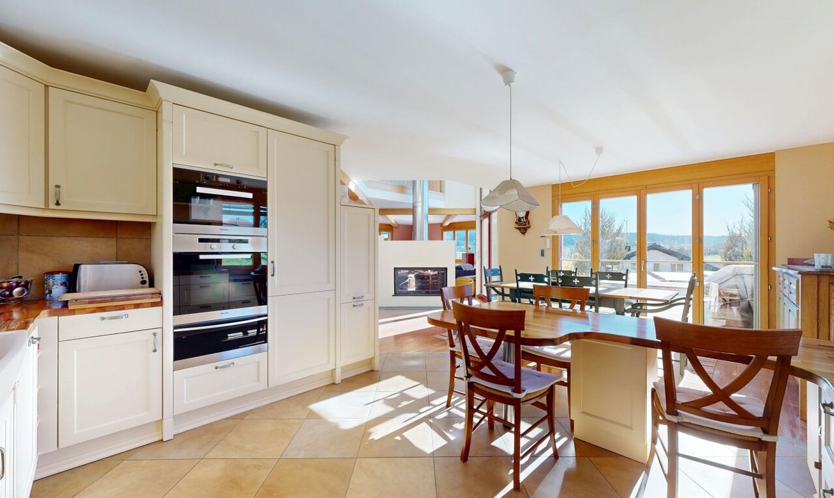 Family home with panoramic views, pool & large garden - 4