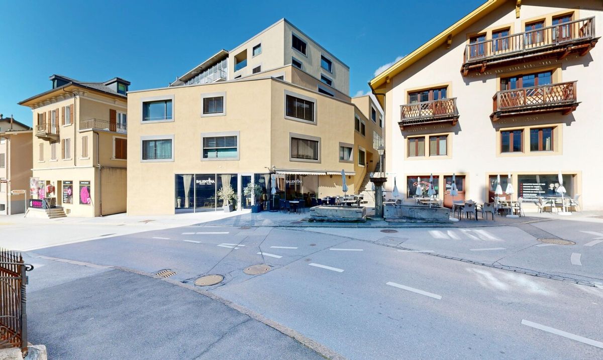 Stunning 3.5-room penthouse apartment with panoramic views in Sierre - 0