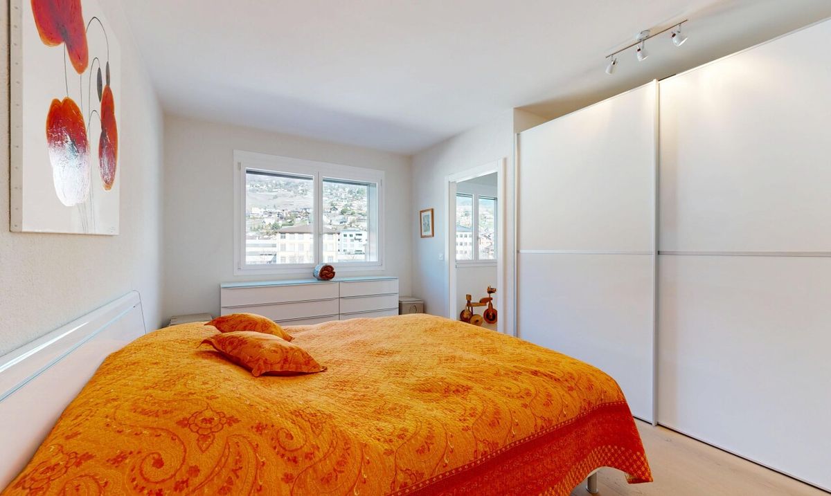 Stunning 3.5-room penthouse apartment with panoramic views in Sierre - 9