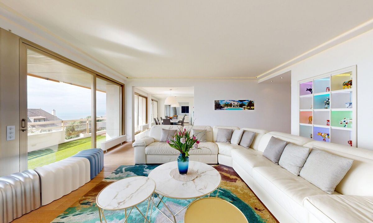 Spacious 4.5-room flat with panoramic lake views in Pully - 2