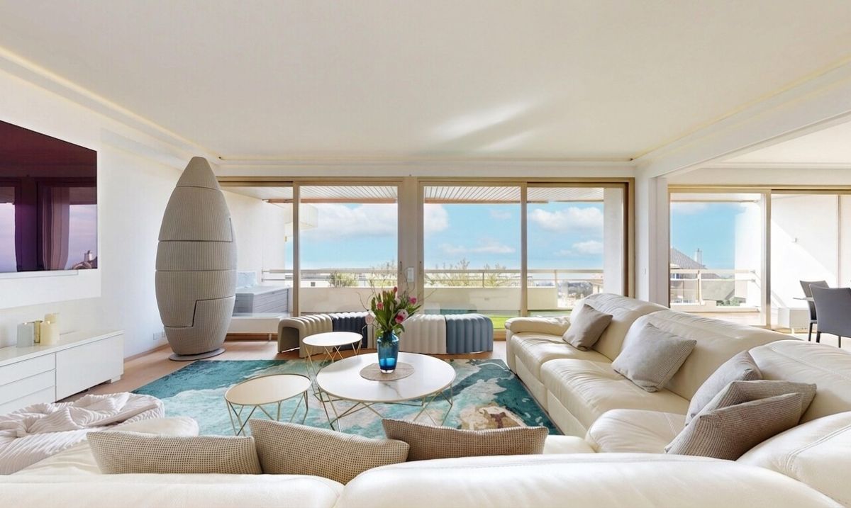 Spacious 4.5-room flat with panoramic lake views in Pully - 3