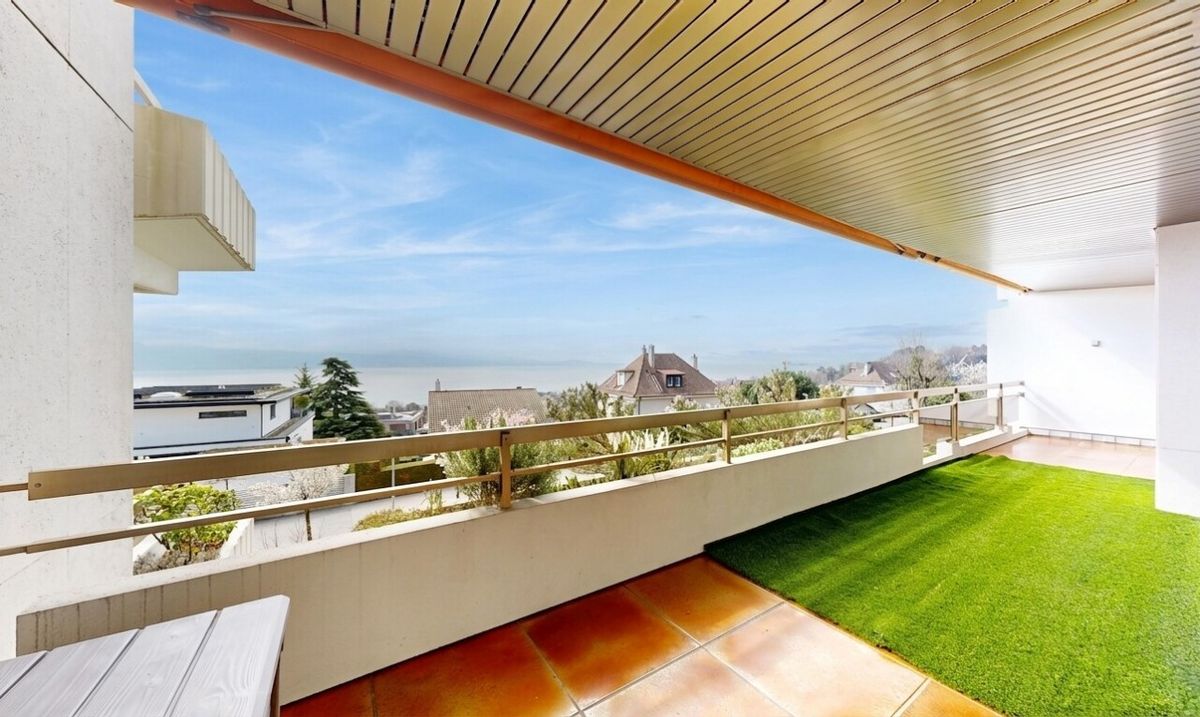 Spacious 4.5-room flat with panoramic lake views in Pully - 7