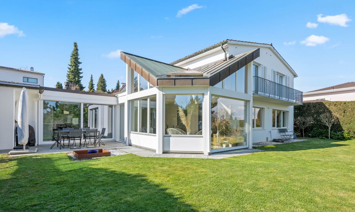 Einfamilienhaus in Binningen - 0
