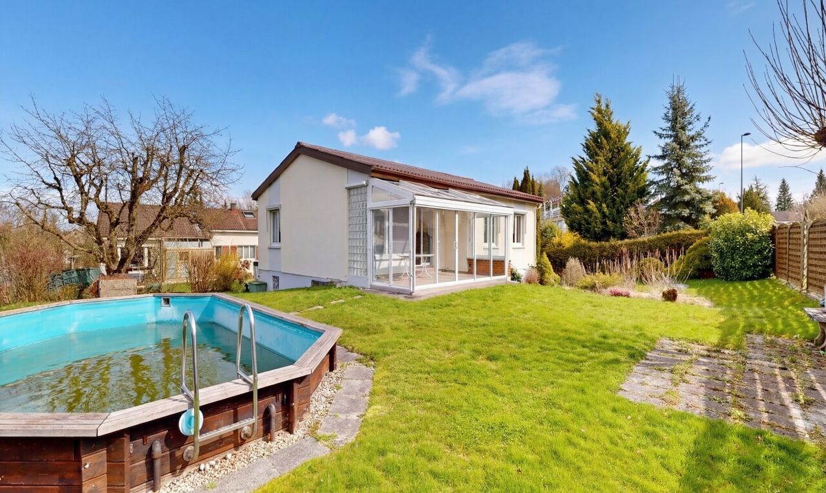 Einfamilienhaus in Niederuzwil - 0
