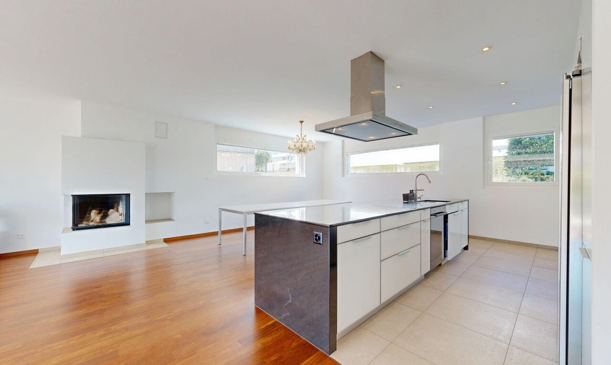 Modern Luxury Living in Prime Location - 4