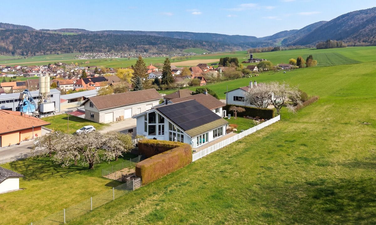 Magnificent Villa with Forest Views: Bright, Comfortable, and Peaceful - 1