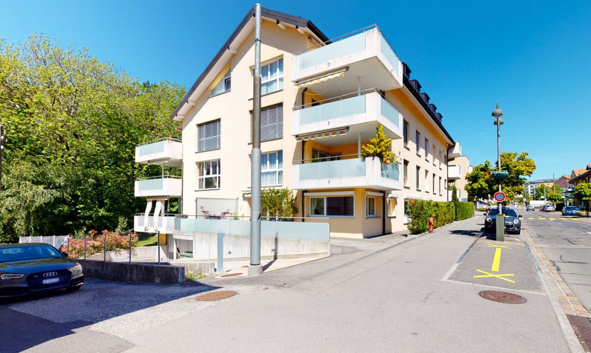 Bright family flat with a terrace in the heart of Epalinges - 1