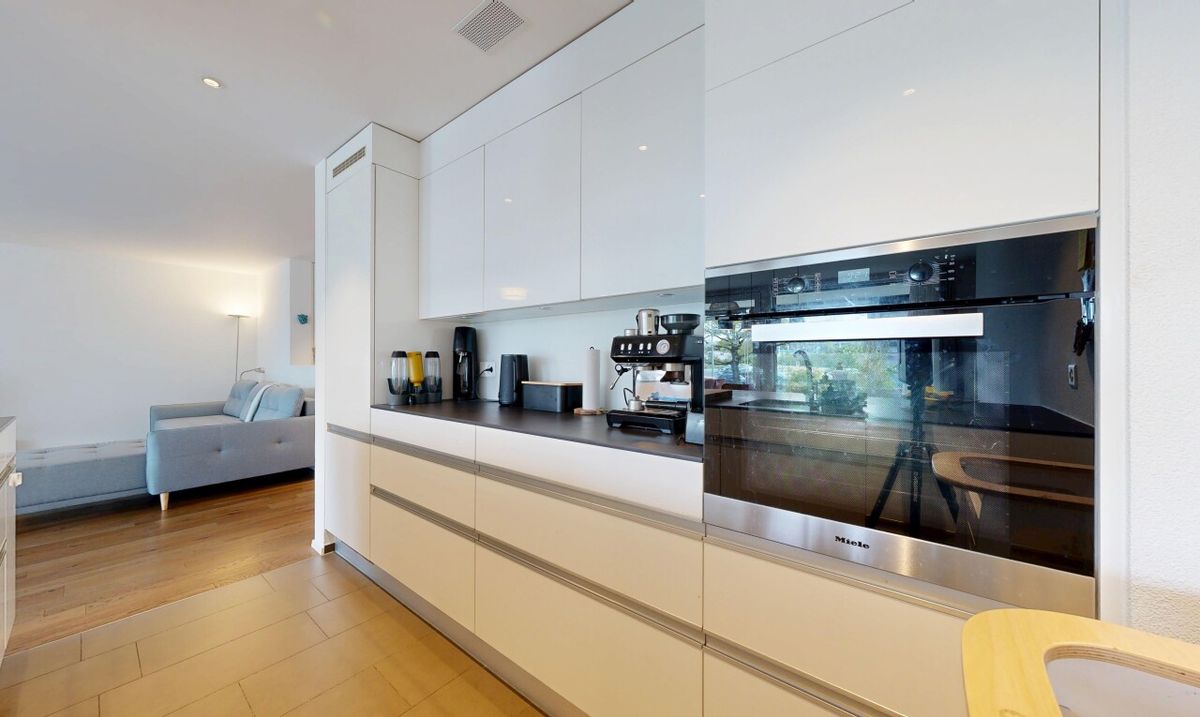Like-new 4.5-room apartment with high-quality finish standard - 0