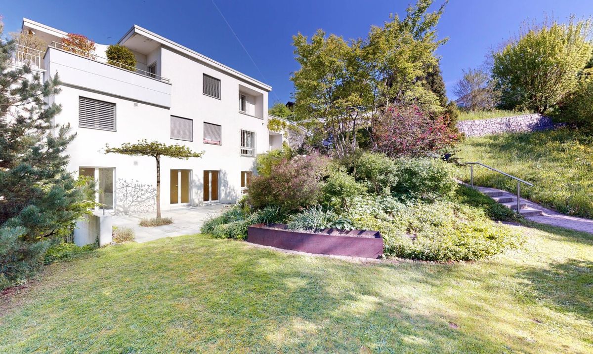 Plenty of Space & Potential in a Prime Location - 0