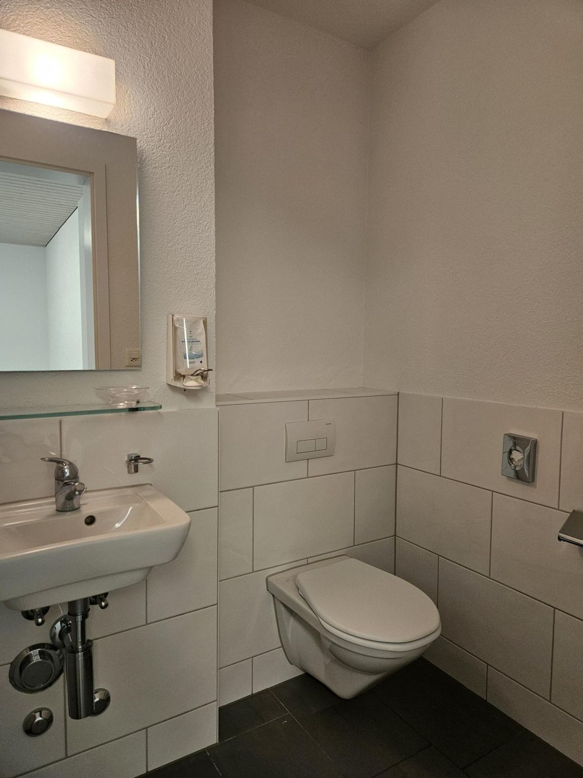 Büro-/Praxisräume Nähe Bahnhof mit flexibler Raumaufteilung - 1