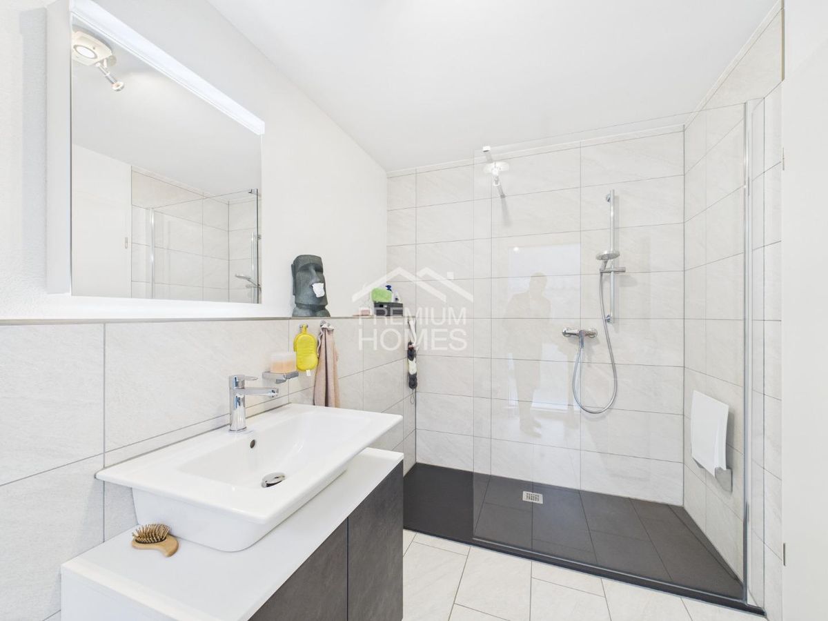 Neuwertige Liegenschaft mit hochwertigem Ausbau - 9