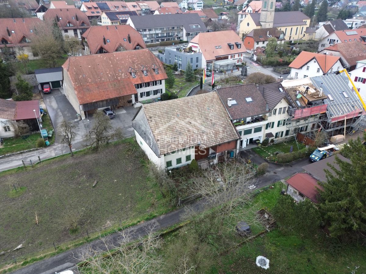 Vielseitiges Reihenhaus mit Ausbaupotenzial in sonniger Lage - 0