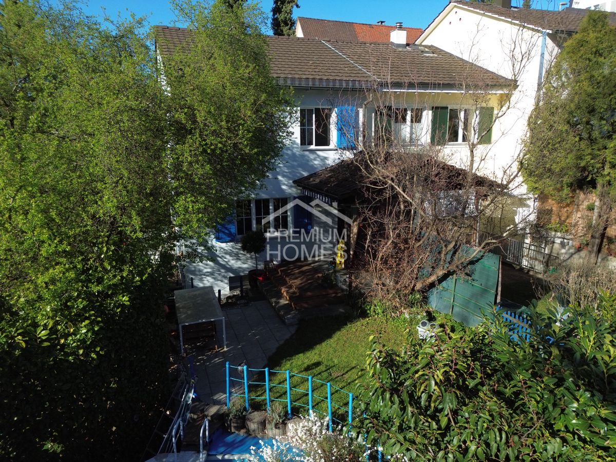 Attraktives Reiheneckhaus mit viel Privatsphäre und Garten - 0