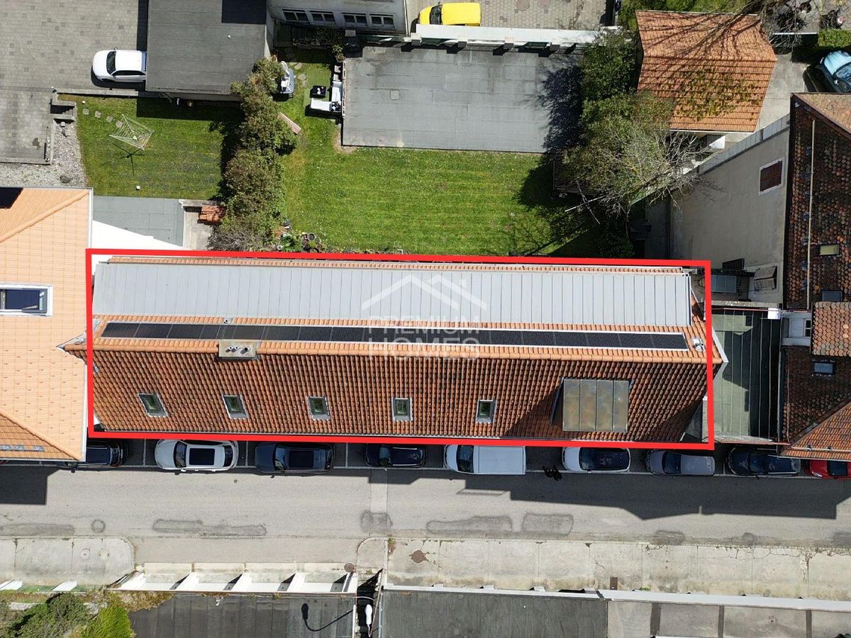 Immeuble d'exception aux multiples possibilités - 1