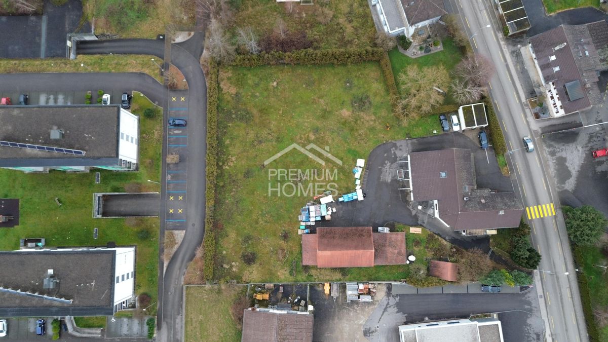 Terrain à bâtir avec immeuble et fort potentiel - 0