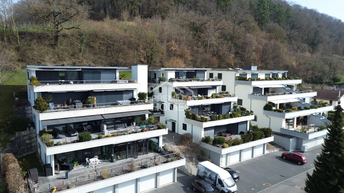 Exklusives Terrassenhaus mit beeindruckender Weitsicht - 0