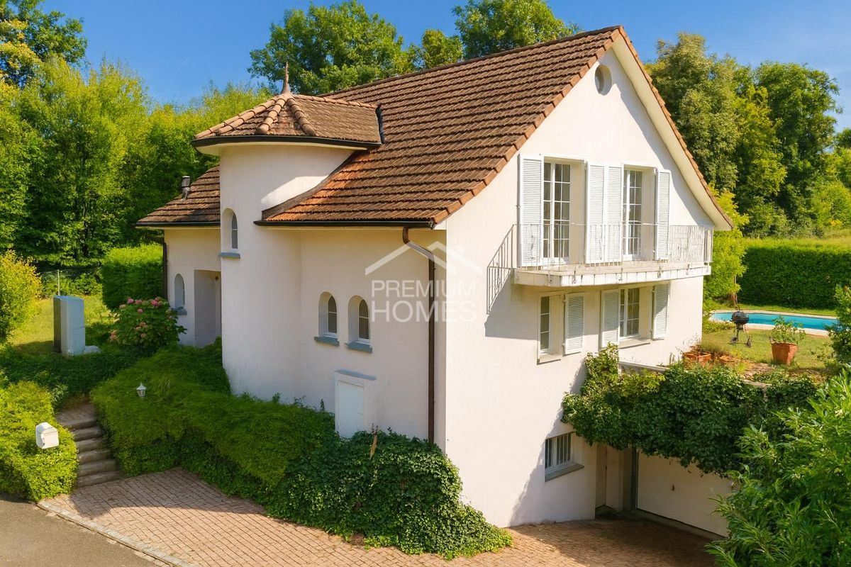 Pool, Garten, Privatsphäre - exklusive Liegenschaft mit Stil - 0
