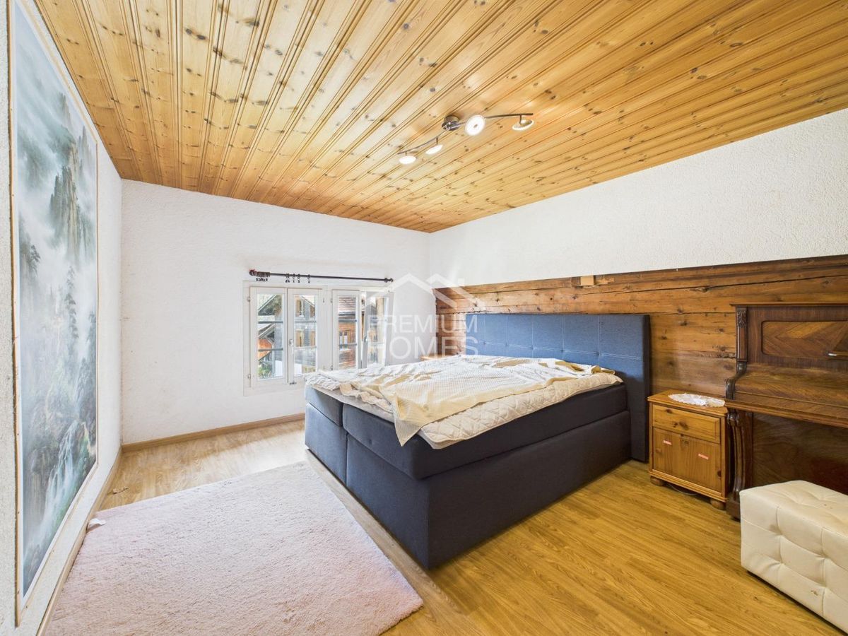 Charmantes Dreifamilienhaus - Perfekt für Freizeit- und Outdooraktivit - 4